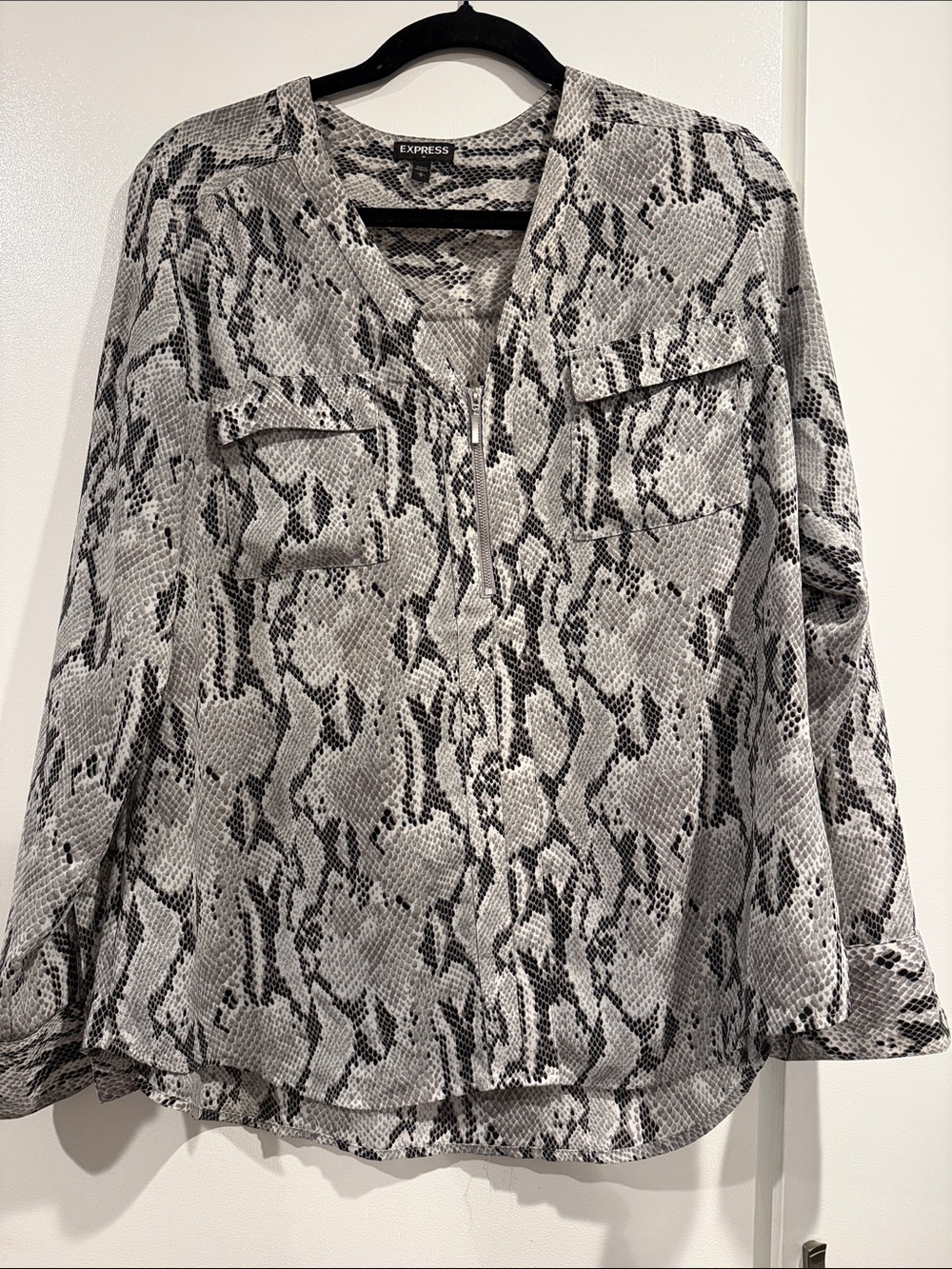 Express Snake Print Zip V-Neck Blouse - Black & White